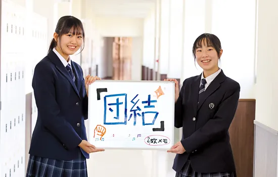 あじゃりさん(左)･ちくわさん(右)